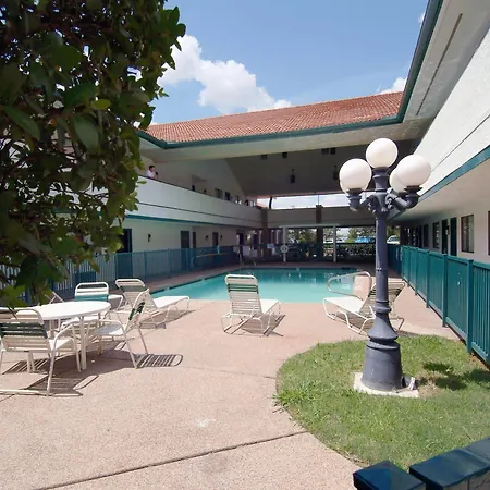 Irving Inn & Suites At Dfw Airport 