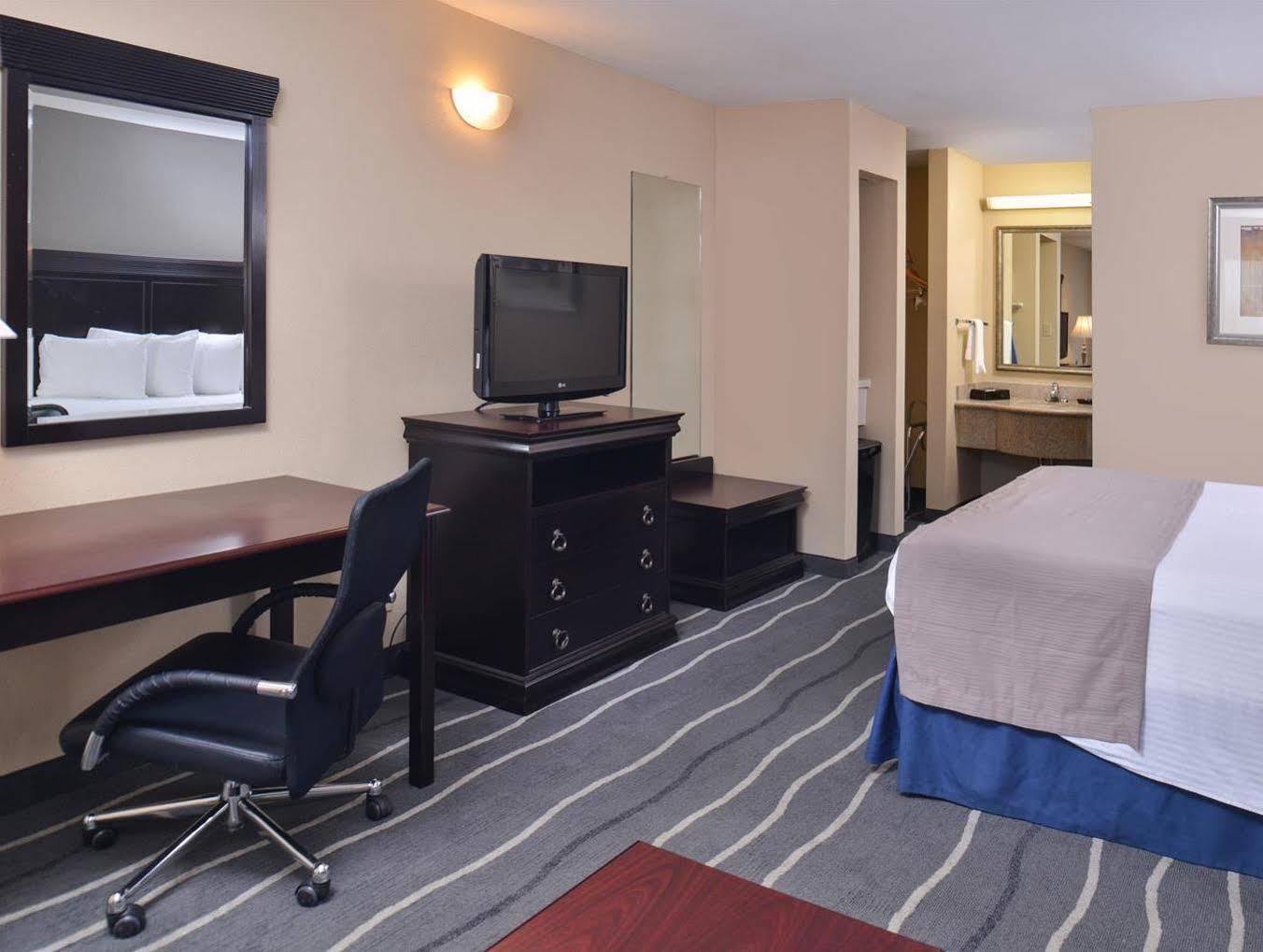 & At Dfw Airport Hotel Irving