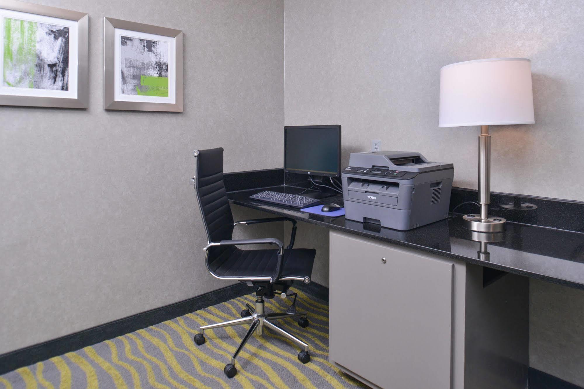 Hotel & At Dfw Airport Irving